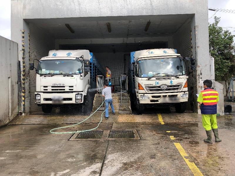 The Food and Environmental Hygiene Department has already stepped up cleaning and disinfection of vehicles entering and leaving the slaughterhouses. 
