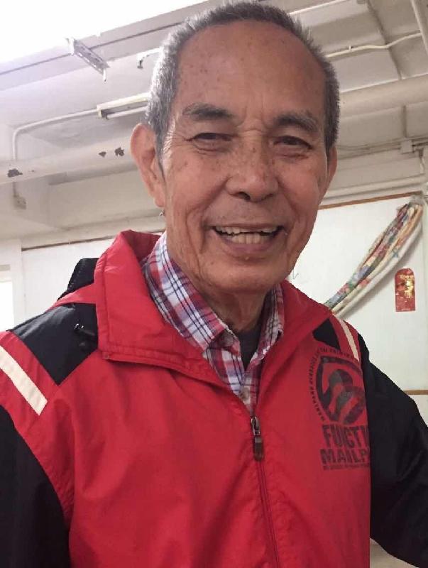 Hung Yau-pui, aged 81, is about 1.65 metres tall, 55 kilograms in weight and of medium build. He has a long face with yellow complexion and short grey hair. He was last seen wearing a red long-sleeved windbreaker (sleeves in black), dark trousers and blue slippers.