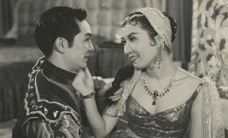 The Hong Kong Film Archive of the Leisure and Cultural Services Department will present "Worth a Thousand Words: Adaptations of Foreign Literary Classics" as part of its "Archival Gems" series. From February 10 to September 8, two films adapted from the same foreign literary classic will be screened each month. Picture shows a film still of  "The Prince of Thieves" (1958).