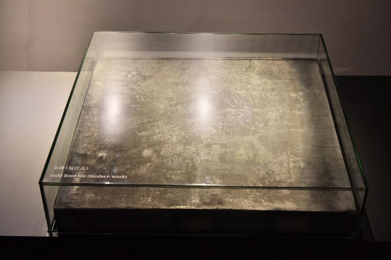 The Leisure and Cultural Services Department will hold the exhibition "Traversing the Forbidden City - Architecture and Craftsmanship" from tomorrow (January 11) at the Hong Kong Heritage Discovery Centre. Photo shows the "gold tile" (modern work), a type of square floor tile in the Forbidden City, which is on display at the exhibition. 