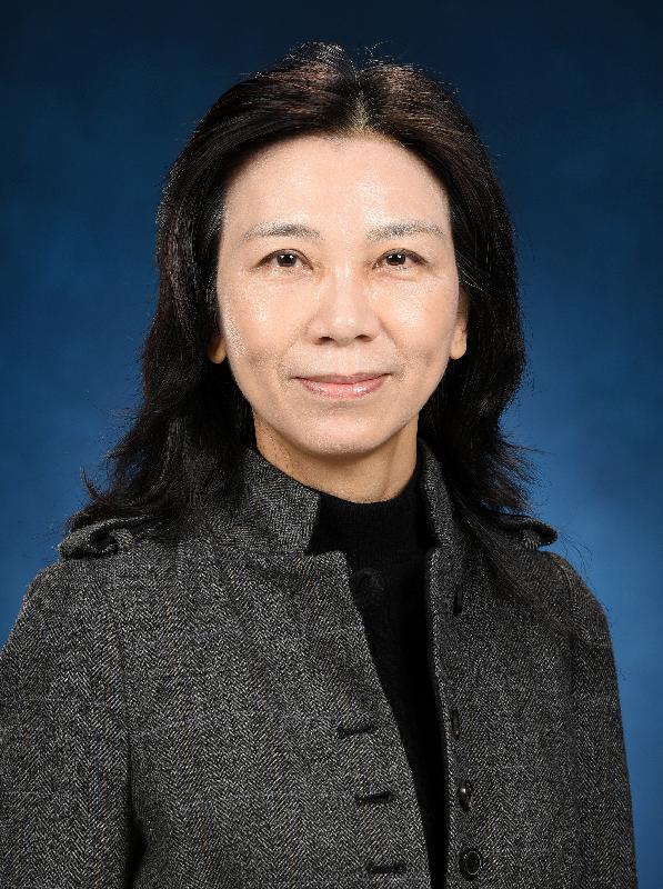 Miss Winnie So Chui-ying, former Deputy Secretary for Constitutional and Mainland Affairs, has assumed the post of Secretary General, Joint Secretariat for the Advisory Bodies on Civil Service and Judicial Salaries and Conditions of Service on January 7, 2019.