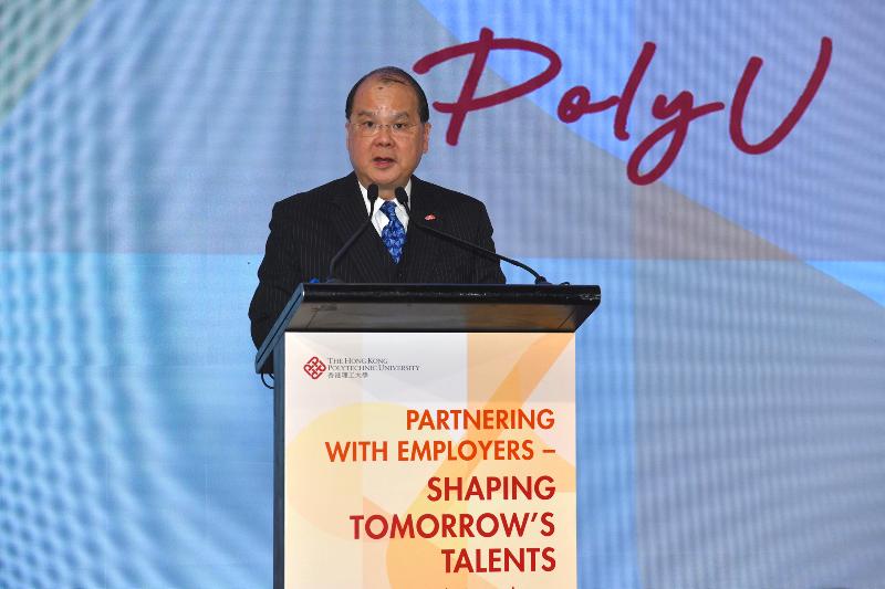 The Chief Secretary for Administration, Mr Matthew Cheung Kin-chung, speaks at the Hong Kong Polytechnic University luncheon “Partnering with Employers – Shaping Tomorrow’s Talents” today (January 18).
