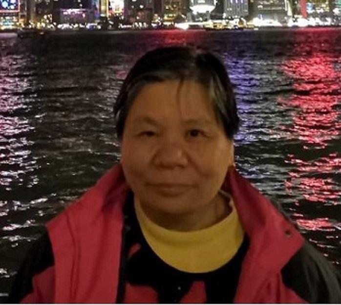 Yeung Choi-tai, aged 59, is about 1.5 metres tall, 63 kilograms in weight and of fat build. She has a round face with yellow complexion and short black hair. She was last seen wearing a red and white long-sleeved shirt, blue jeans and black sports shoes. 