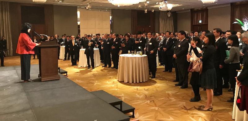 約四百五十位嘉賓出席今日（二月十四日）於香港駐東京經濟貿易辦事處在東京舉辦的春節酒會。