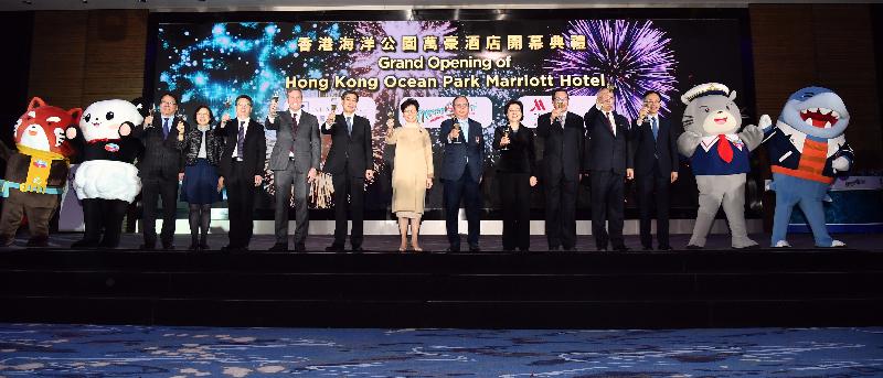 The Chief Executive, Mrs Carrie Lam, attended the Grand Opening of the Hong Kong Ocean Park Marriott Hotel today (February 19). Photo shows (from left) the Director of the Chief Executive's Office, Mr Chan Kwok-ki; the Secretary for Food and Health, Professor Sophia Chan; the Director-General of the Economic Affairs Department of the Liaison Office of the Central People's Government (LOCPG) in the the Hong Kong Special Administrative Region (HKSAR), Mr Sun Xiangyi; the President and Managing Director of Asia Pacific for Marriott International, Mr Craig Smith; Deputy Commissioner of the Office of the Commissioner of the Ministry of Foreign Affairs of the People's Republic of China in the HKSAR Mr Zhao Jiankai; Mrs Lam; the Chairman of the Lai Sun Group, Dr Peter Lam; Deputy Director of the LOCPG in the HKSAR Ms Qiu Hong; the President of the Legislative Council, Mr Andrew Leung; the Chairman of the Board of the Ocean Park Corporation, Mr Leo Kung; and the Secretary for Constitutional and Mainland Affairs, Mr Patrick Nip, officiating at the toasting ceremony.