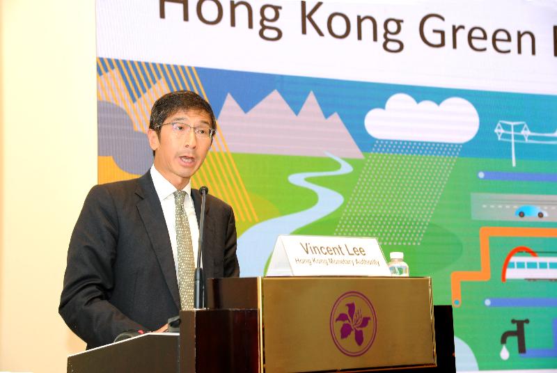 The Hong Kong Monetary Authority (HKMA) hosted the launch of the Climate Bonds Initiative Hong Kong Green Bond Market Briefing Report today (February 25). Photo shows the Executive Director (External) of the HKMA, Mr Vincent Lee, giving opening remarks at the launch event. 