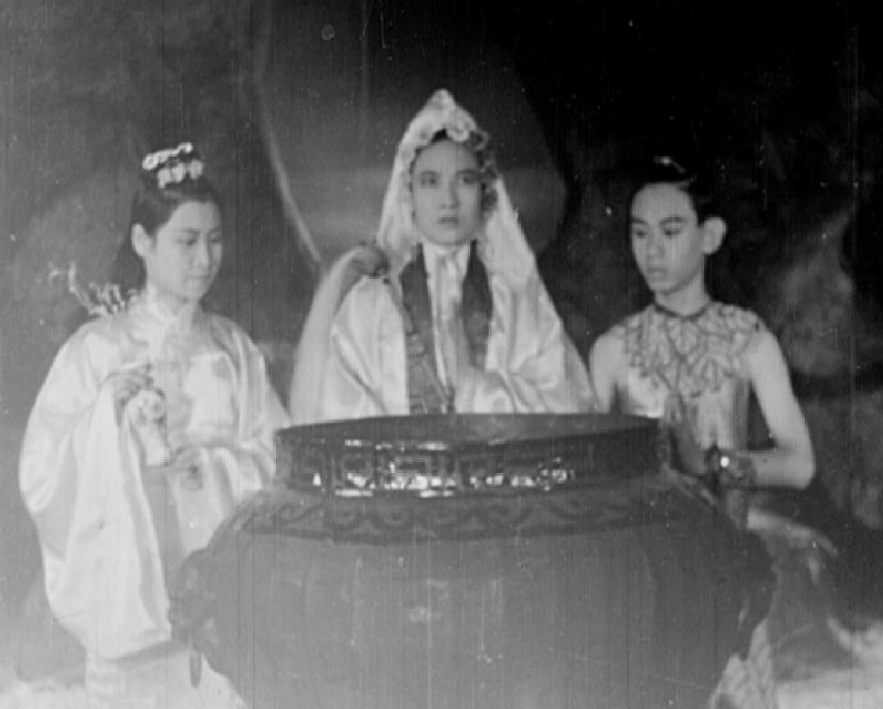 The Hong Kong Film Archive (HKFA) of the Leisure and Cultural Services Department will present the fourth instalment of the "Early Cinematic Treasures Rediscovered" series, screening 25 rare archival titles of Hong Kong early productions from March 23 to May 19 at the HKFA Cinema. Picture shows a film still of "The Goddess Helps the Bridge Builder" (1940).