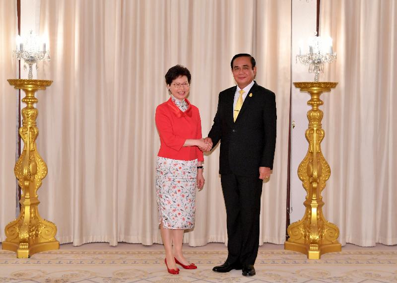 The Chief Executive, Mrs Carrie Lam (left), meets the Prime Minister of Thailand, Mr Prayut Chan-o-cha (right), in Bangkok, Thailand, today (February 28).