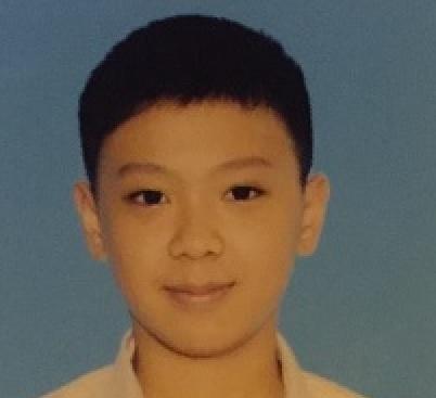 Chan Tsz-hin, aged 13, is about 1.6 metres tall, 53 kilograms in weight and of medium build. He has a round face with yellow complexion and short black hair. He was last seen wearing a black jacket, light blue long-sleeved shirt, black trousers, black sports shoes and carrying a blue backpack.