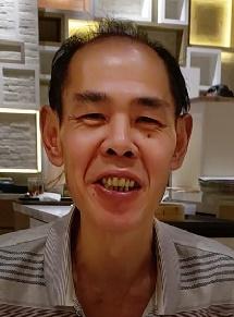 Or Kai-kwong, aged 64, is about 1.6 metres tall, 50 kilograms in weight and of thin build. He has a long face with yellow complexion and black short hair. He was last seen wearing a red jacket, white polo shirt with blue stripe, dark trousers and black shoes.