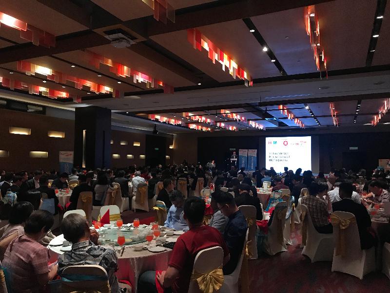 香港驻雅加达经济贸易办事处、香港贸易发展局和香港马来西亚总商会今日（三月七日）晚上在马来西亚槟城合办春节晚宴，200名宾客出席。