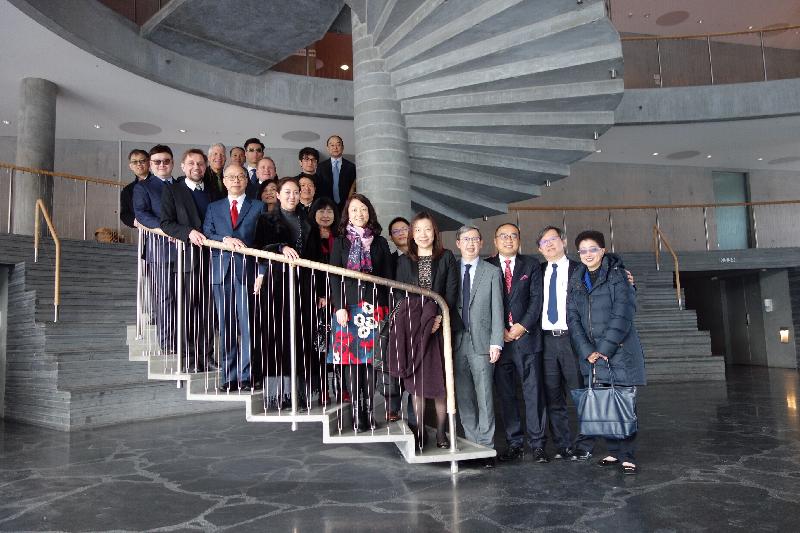The delegation of the Hong Kong Maritime and Port Board led by the Secretary for Transport and Housing, Mr Frank Chan Fan, continued their visit to Denmark today (March 12, Copenhagen time). Mr Chan (front row, fourth left) and the delegation are pictured with a representative of the Copenhagen Business School after their visit to the institution.