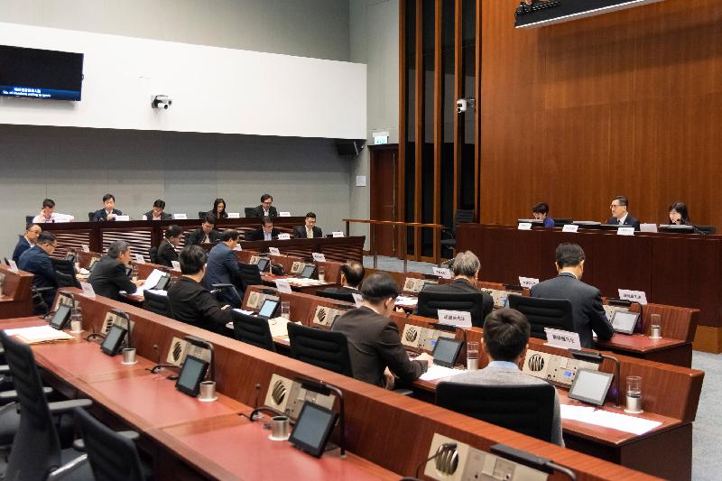 Members of the Legislative Council (LegCo) and the Tai Po District Council held a meeting in the LegCo Complex today (March 19). They discuss issues relating to the request for expediting the construction of a community medical centre in Tai Po.