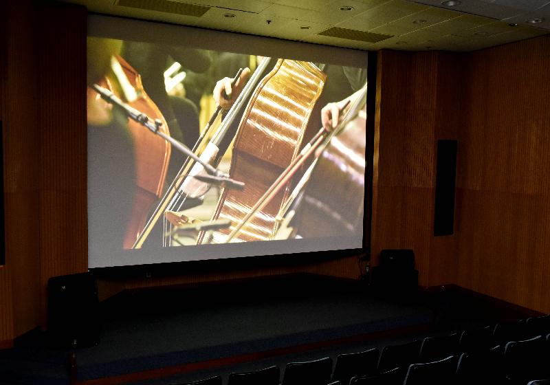香港視覺藝術中心今日（三月二十三日）起舉辦《配器法》展覽。圖示展覽展出的＜消音狀況 #22：消音的柴可夫斯基第五交響曲＞藝術裝置。