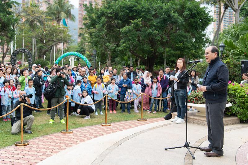 政務司司長張建宗今日（三月二十四日）在2019香港保護兒童會步行「童」樂日致辭。