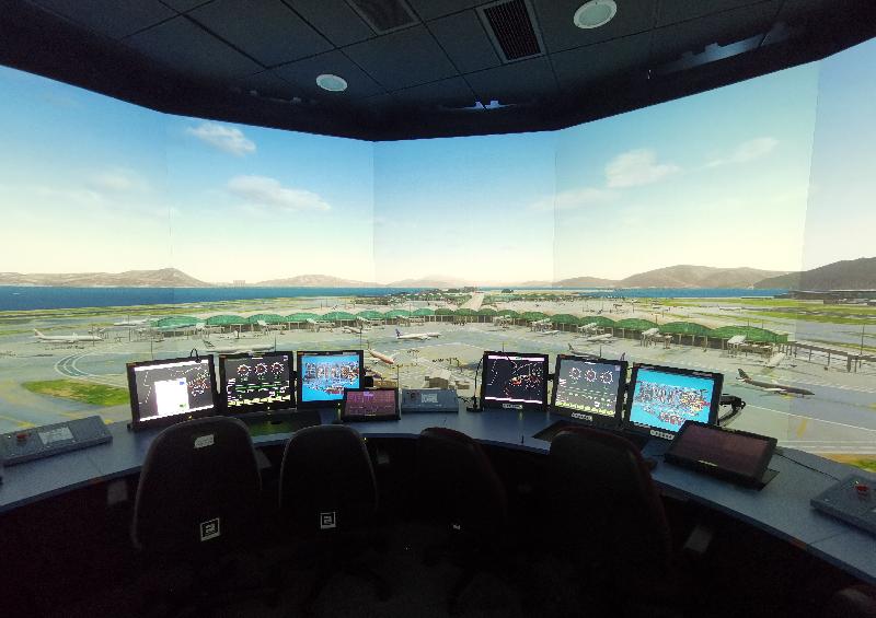 民航處四月二十五至二十七日舉行總部開放日，期間會開放專門用來為航空交通管制主任提供模擬訓練的塔台模擬器，讓公眾入內參觀。