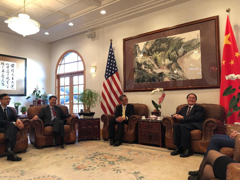 The Financial Secretary, Mr Paul Chan (third left), today (April 10, US West Coast time) meets with the Consul General of the People's Republic of China in San Francisco, Mr Wang Donghua (fourth left), in San Francisco. Also present are the Director of the Hong Kong Economic and Trade Office, San Francisco, Mr Ivanhoe Chang (first left), and the Hong Kong Commissioner for Economic and Trade Affairs, USA, Mr Eddie Mak (second left).