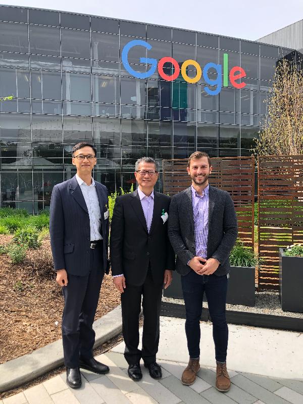 The Financial Secretary, Mr Paul Chan, today (April 11, US West Coast time) met with Google representatives in San Francisco and discussed the ways to promote artificial intelligence, deep learning, smart city and their research and development. Mr Chan (centre) and the Director of the Hong Kong Economic and Trade Office, San Francisco, Mr Ivanhoe Chang (left), are pictured with a Google representative.
