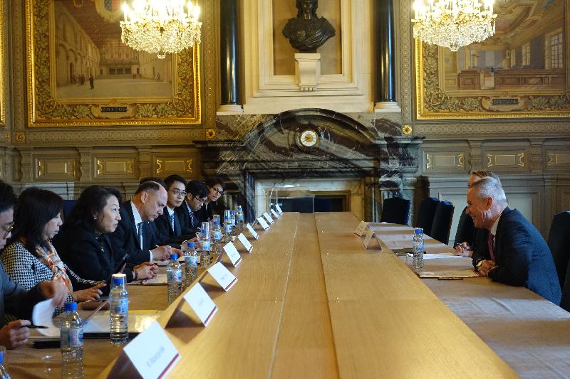 The Secretary for Justice, Ms Teresa Cheng, SC (second left), meets with the Prosecutor General of the Cour de Cassation, Mr François Molins (first right), in Paris, France, today (April 15, Paris time).