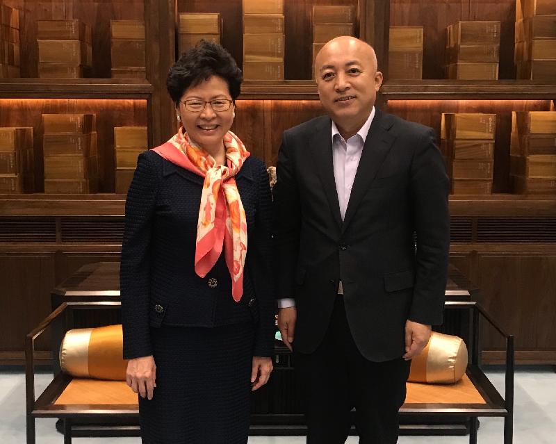 行政長官林鄭月娥（左）今日（四月二十七日）在北京故宮博物院與院長王旭東會面。