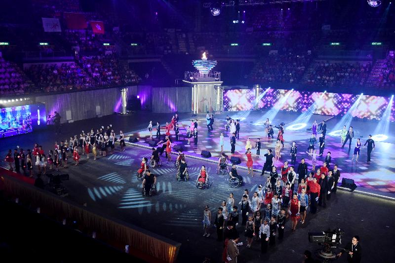Members from the Hong Kong DanceSport Association and Hong Kong Wheelchair Dance Sport Association present a grand dance show with artistes at the 7th Hong Kong Games Opening Ceremony today (April 28).