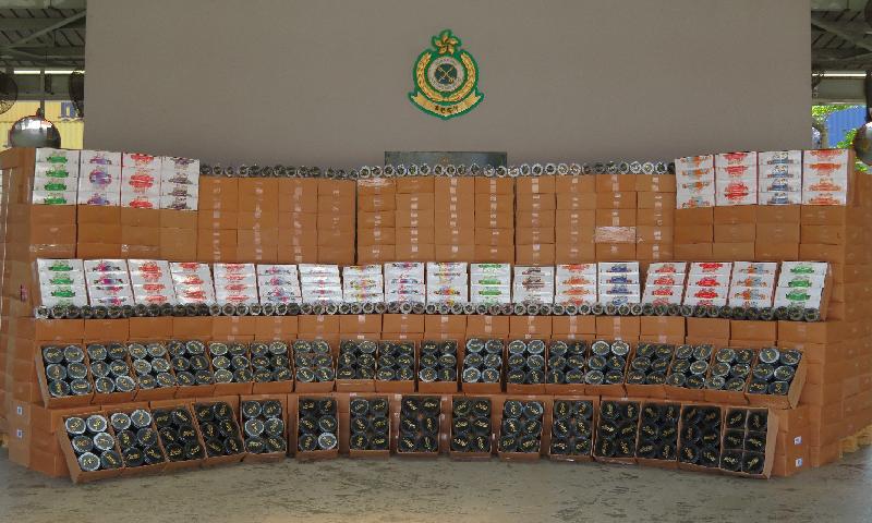 Hong Kong Customs yesterday (April 29) seized about 20 000 kilograms of suspected duty-not-paid water pipe tobacco with an estimated market value of about $13 million and a duty potential of about $46 million at the Kwai Chung Customhouse Cargo Examination Compound.