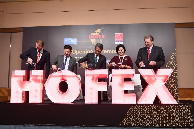 The Financial Secretary, Mr Paul Chan, attended the opening ceremony of HOFEX 2019 - the 18th International Exhibition of Food & Drink, Hotel, Restaurant & Foodservice Equipment, Supplies & Services at the Hong Kong Convention and Exhibition Centre this morning (May 7). Photo shows (from left) the Executive Director of Messe Düsseldorf - Germany, Mr Michael Degen; the Executive Director of the Hong Kong Tourism Board, Mr Anthony Lau; Mr Chan; the Chairman of the Hong Kong Hotels Association, Ms Rebecca Kwan; and the Executive Vice President of UBM Asia, Mr Michael Duck, at the ceremony.