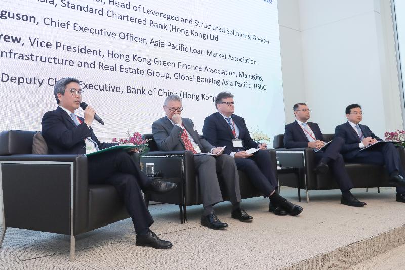 The Deputy Chief Executive of the Hong Kong Monetary Authority, Mr Arthur Yuen (first left), today (May 7) moderates a panel on "Green and sustainable banking: principles and practice". Other speakers include (from second left) the Chief Executive Officer of Asia Pacific Loan Market Association, Mr Andrew Ferguson; the Vice President of Hong Kong Green Finance Association and Managing Director of Infrastructure and Real Estate Group, Global Banking Asia-Pacific of HSBC, Mr Jonathan Drew; the Managing Director and Head of Leveraged and Structured Solutions of Greater China and North Asia of Standard Chartered Bank (Hong Kong) Ltd, Mr Amit Tanna; and the Deputy Chief Executive of Bank of China (Hong Kong), Mr Wang Bing.