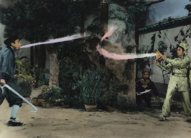 康乐及文化事务署香港电影资料馆的「影画早晨」节目以「美艳亲王‧罗艳卿」为题，选映13出罗艳卿的电影，展现其银幕形象和演技。图示《七剑十三侠》（1967）剧照。