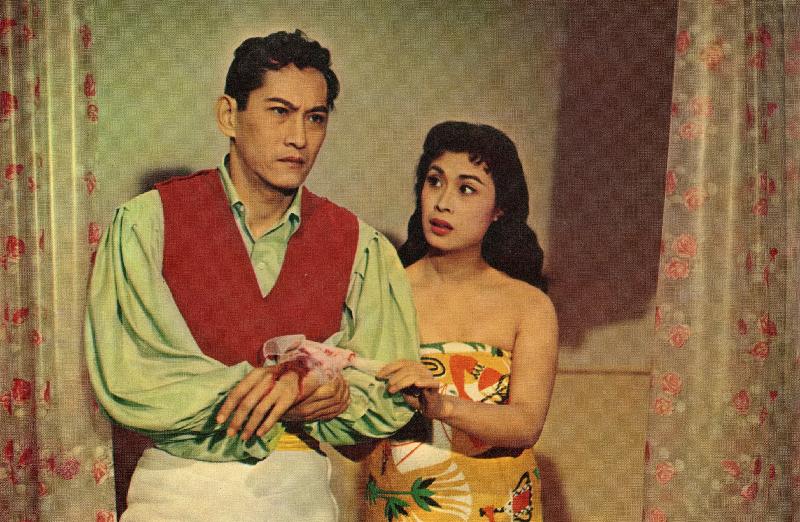 The Hong Kong Film Archive of the Leisure and Cultural Services Department will present the programme "Law Yim-hing, Ambassador of Alluring Beauty" in the "Morning Matinee" series, screening 13 of Law's films to showcase her screen personas and acting styles. Photo shows a film still of "True Love" (1958).