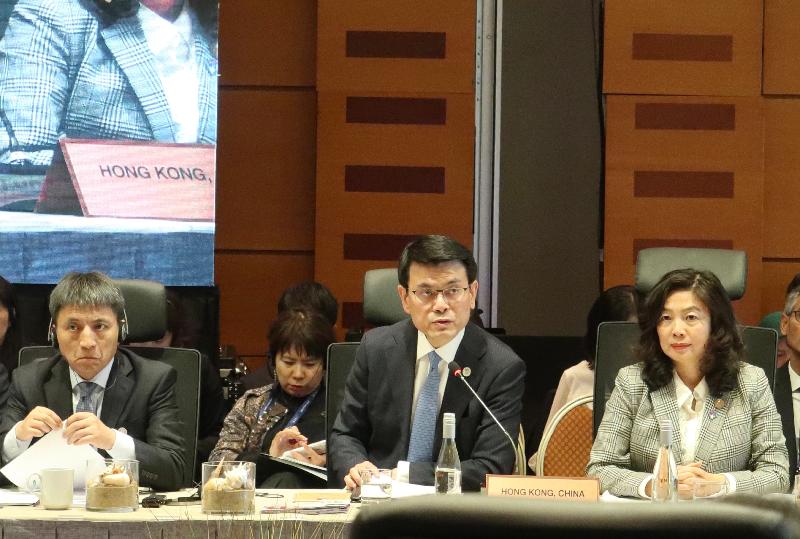 The Secretary for Commerce and Economic Development, Mr Edward Yau, attended the Asia-Pacific Economic Cooperation (APEC) Ministers Responsible for Trade (MRT) Meeting in Viña del Mar, Chile today (May 17, Viña del Mar time). Photo shows Mr Yau (centre) delivering remarks at the discussion session entitled "Advancing APEC's support for the WTO". Looking on is the Director-General of Trade and Industry, Ms Salina Yan (first right).
