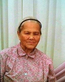 Tang Tim-ho is about 1.6 metres tall, 50 kilograms in weight and of thin build. She has a pointed face with yellow complexion, short straight white hair. She was last seen wearing a light-coloured long-sleeved shirt, black trousers, black shoes, holding a long umbrella and a red plastic bag.