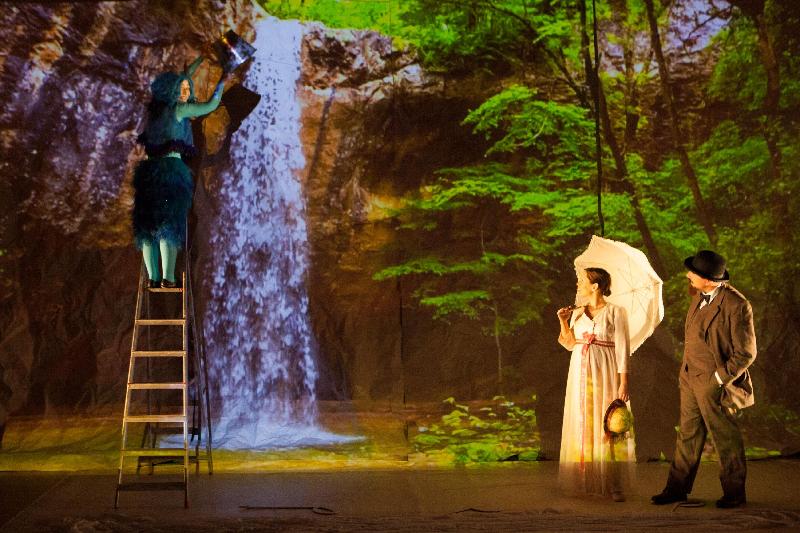 來自西班牙的馬王子劇團將於八月一至四日帶來適合一家大小欣賞的多媒體戲偶音樂劇場《八分音符先生：德布西之夢》。

