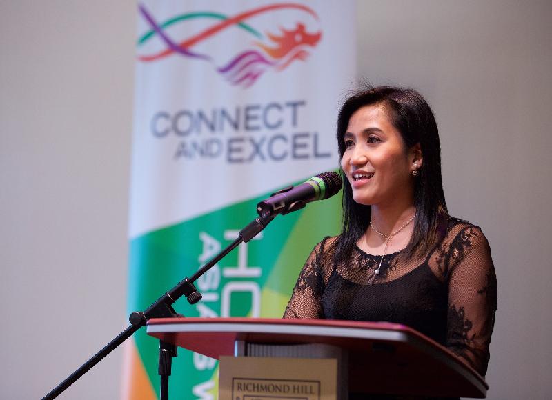 The Director of the Hong Kong Economic and Trade Office (Toronto), Ms Emily Mo, gives welcome remarks at a reception held before the "Voices of the World" concert at the Richmond Hill Centre for Performing Arts in the Greater Toronto Area on June 22 (Toronto time).