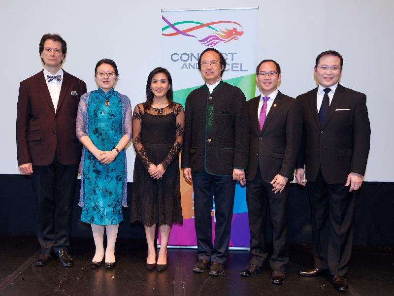 The Director of the Hong Kong Economic and Trade Office (Toronto), Ms Emily Mo (third left), is pictured with the Deputy Consul General of the People's Republic of China in Toronto, Ms Hong Hong (second left); the Music Director of the Hong Kong Oratorio Society, Professor Chan Wing-wah (third right); the President and CEO of the Kindred Spirits Orchestra (KSO), Mr Jobert Sevilleno (first right); the Music Director of the KSO, Mr Kristian Alexander (first left); and the Principal Conductor of the Vancouver Oratorio Society, Mr Kemuel Wong (second right), at a reception before the "Voices of the World" concert at the Richmond Hill Centre for Performing Arts in the Greater Toronto Area on June 22 (Toronto time).