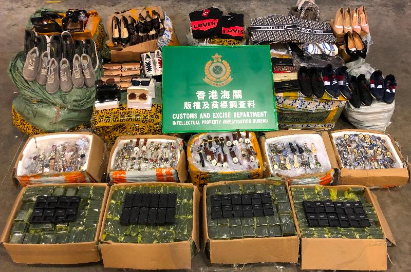香港海關六月二十七日於文錦渡管制站檢獲約二千件懷疑冒牌物品，估計市值約四十八萬元。