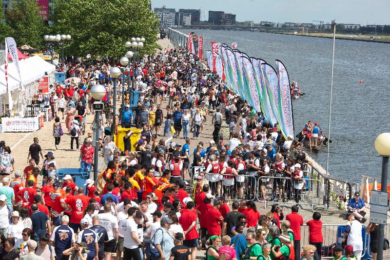Thousands of people went to and enjoyed the London Hong Kong Dragon Boat Festival 2019, which was held on June 30 (London time) in London's Docklands.