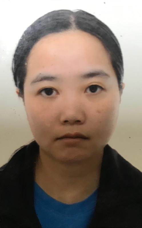 Tse On-ki, aged 43, is about 1.58 metres tall, 63.5 kilograms in weight and of medium build. She has a round face with yellow complexion and long black hair. She was last seen wearing an orange shirt, yellow shorts, and dark colour sports shoes.