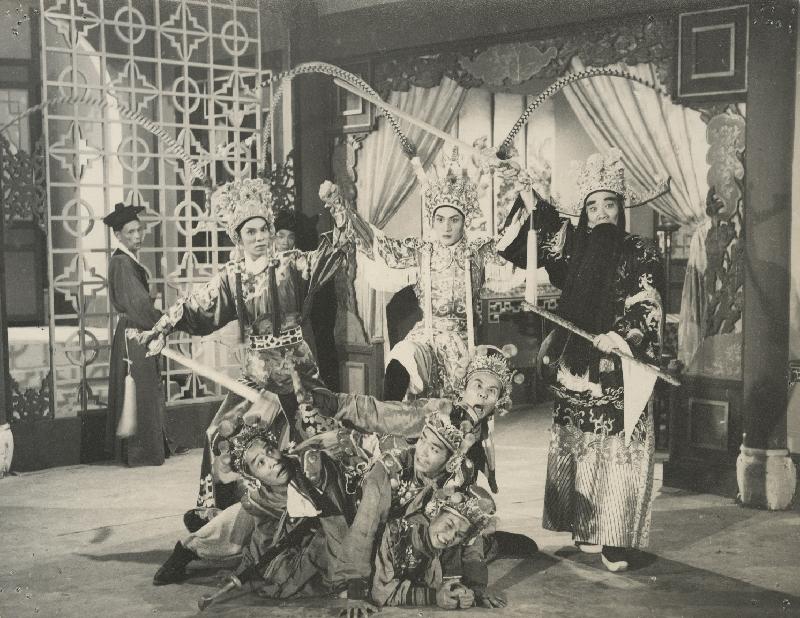 The Hong Kong Film Archive of the Leisure and Cultural Services Department will present "Celebrating Inheritance and Integration - 10th Anniversary of Inscription of Cantonese Opera onto Representative List of the Intangible Cultural Heritage of Humanity" as part of the "Morning Matinee" series at 11am on Fridays from September to December. Fourteen Cantonese opera films will be screened. Photo shows a film still from "Two Heroes" (1961).
