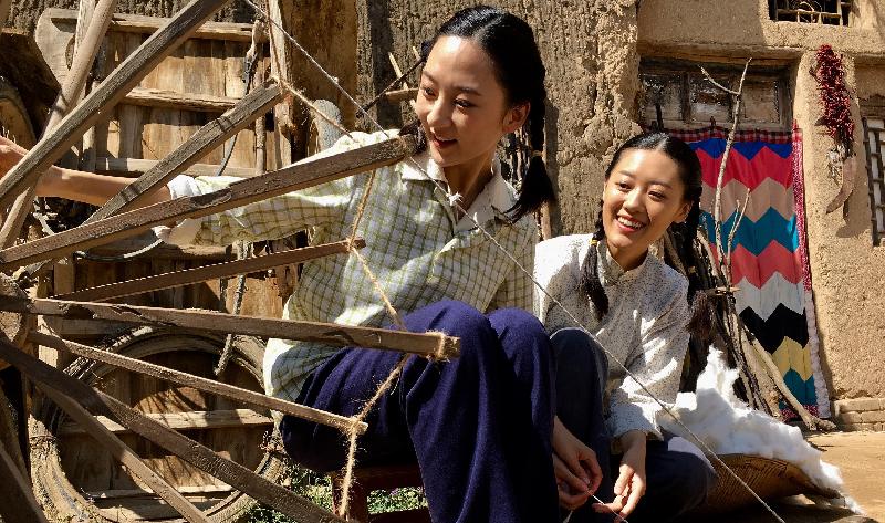 Jointly presented by the Leisure and Cultural Services Department and the South China Film Industry Workers Union, "Chinese Film Panorama 2019" will be held from September 3 to October 13, and will present 18 movies recently produced by the Mainland. Photo shows a film still of "Fall in Love with This Land" (2019). 
