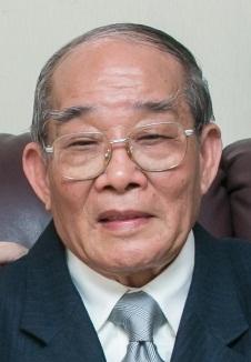 Lee Shing-fun, aged 81, is about 1.6 metres tall, 59 kilograms in weight and of medium build. He has a square face with yellow complexion and short grey hair. He was last seen wearing a white short-sleeved shirt, dark grey trousers and brown slippers.