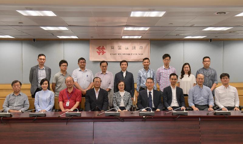The Secretary for Food and Health, Professor Sophia Chan (front row, centre), is pictured with Eastern District Council members at a meeting during her visit to Eastern District today (September 5). Also present are the Chairman of the Eastern District Council, Mr Wong Kin-pan (front row, fourth left), and the District Officer (Eastern), Mr Simon Chan (front row, fourth right).