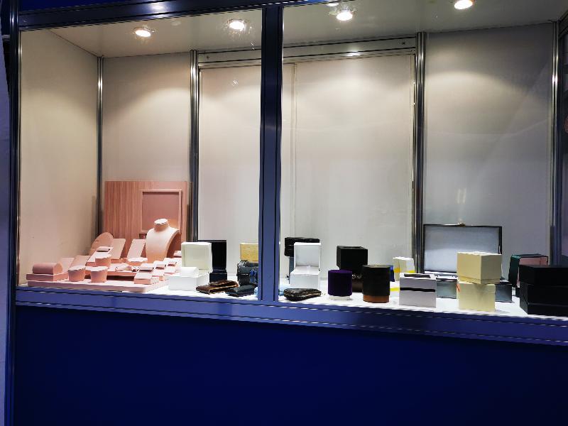 Hong Kong Customs today (September 5) conducted an operation against the sale of counterfeit goods at a fair held at the Hong Kong Convention and Exhibition Centre and seized suspected counterfeit watch boxes. Photo shows the booth suspected to be in connection with the case.