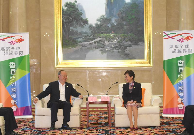The Chief Executive, Mrs Carrie Lam (right), had a bilateral meeting with the Governor of Sichuan Province, Mr Yin Li (left), while attending the 2019 Pan-Pearl River Delta Regional Co-operation Chief Executive Joint Conference in Nanning today (September 6).