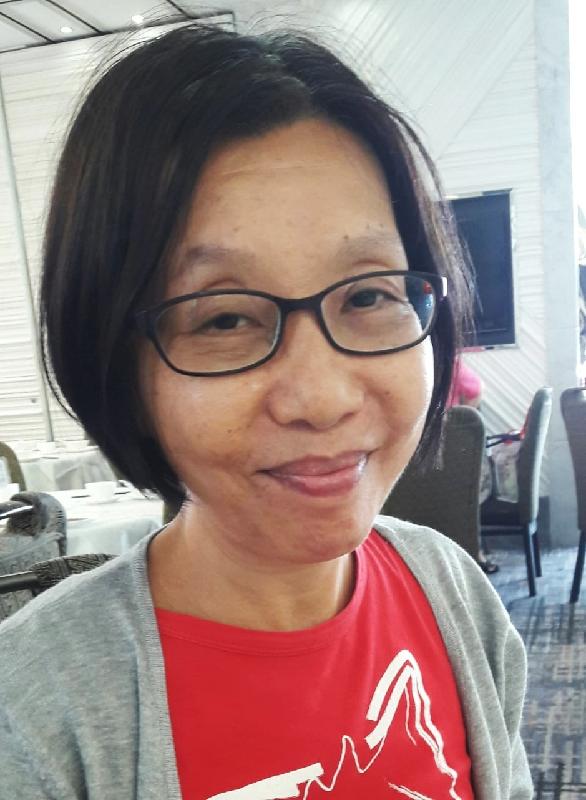 57-year-old Ko Sau-lan is about 1.51 metres tall, 41 kilograms in weight and of thin build. She has a pointed face with yellow complexion and short grey curly hair. She was last seen wearing a red T-shirt, grey shorts and white shoes. 