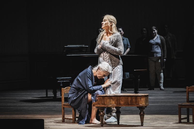 歌劇《秋天奏鳴曲》將於十月在香港作亞洲首演，節目由芬蘭著名作曲家施巴斯坦‧費格倫特將同名經典電影改編為兩幕歌劇，赤祼展示鋼琴家母親和女兒之間的愛恨交纏。

