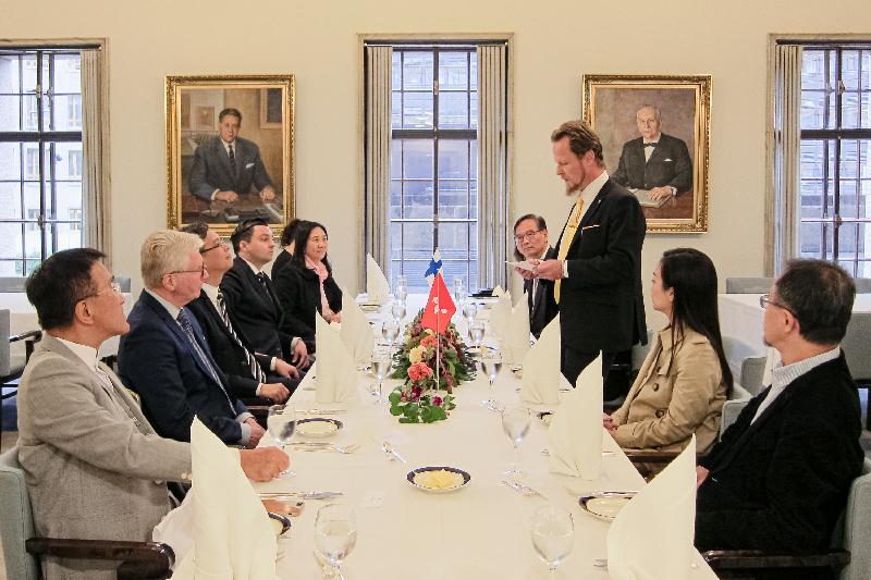 The delegation of the Legislative Council attended a lunch meeting hosted by the Second Deputy Speaker of the Parliament of Finland, Mr Juho Eerola (third right), in Helsinki yesterday (September 11, Helsinki time).
