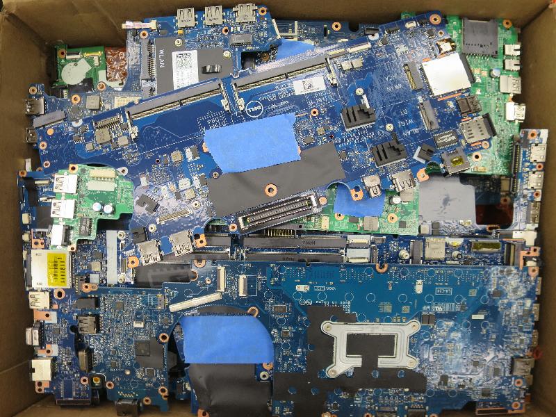 Waste printed circuit boards were intercepted at Hong Kong International Airport by the Environmental Protection Department, with the assistance of the Customs and Excise Department, in April this year.