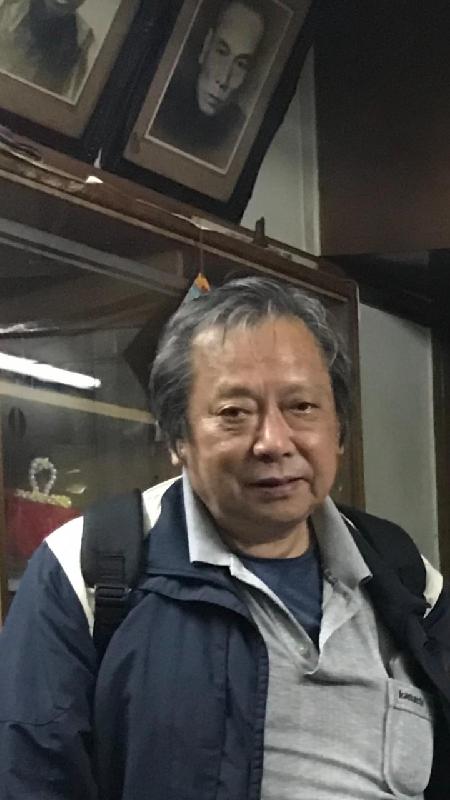 Ng Tai-wai, aged 68, is about 1.6 metres tall, 72 kilograms in weight and of fat build. He has a round face with yellow complexion and short whitish grey hair. He was last seen wearing a grey T-shirt, khaki trousers, grey slippers and carrying a black rucksack.