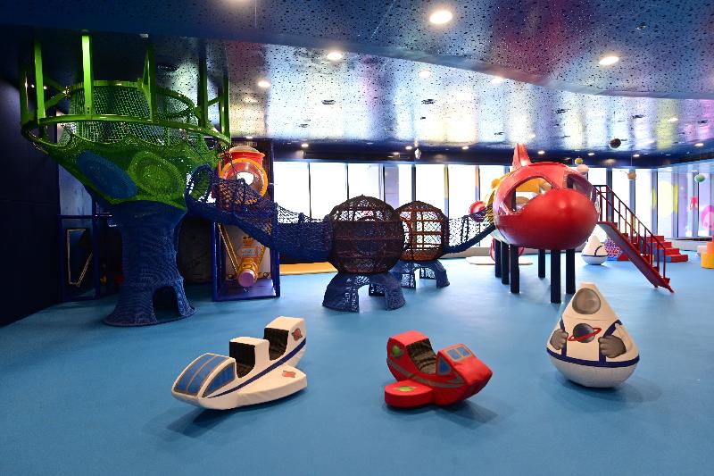 The new Siu Lun Sports Centre occupies the second to fifth floors of Tuen Mun Siu Lun Government Complex and has a total area of about 5 900 square metres. Photo shows its indoor children's play room, which is the first such facility under the management of the Leisure and Cultural Services Department in the district.